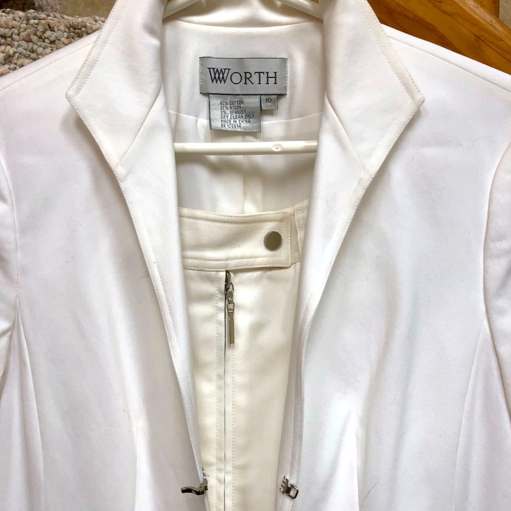 Beautifully detailed suit: jacket and pencil skirt